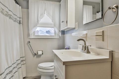 25 Sandra Ln, Reading, MA 01867 photo 30