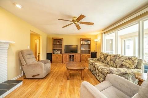 23 E Primrose Dr, Longmeadow, MA 01106 photo 10