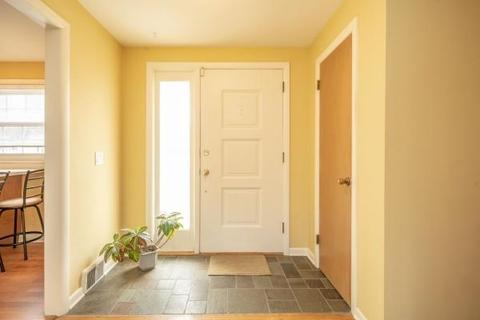 23 E Primrose Dr, Longmeadow, MA 01106 photo 5
