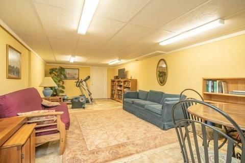 23 E Primrose Dr, Longmeadow, MA 01106 photo 20