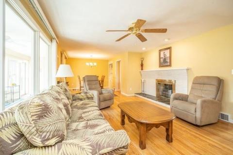 23 E Primrose Dr, Longmeadow, MA 01106 photo 7