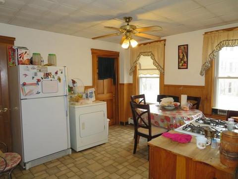 27 Marion Ave, Worcester, MA 01604 photo 9