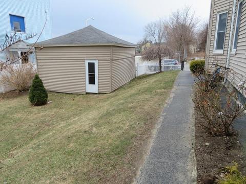 27 Marion Ave, Worcester, MA 01604 photo 4