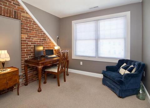 150 Pine St, West Springfield, MA 01089 photo 22