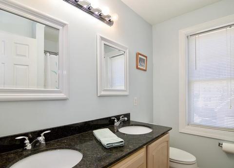 150 Pine St, West Springfield, MA 01089 photo 27