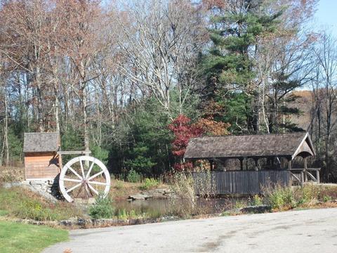 19 Concord Ct, Webster, MA 01570 photo 8
