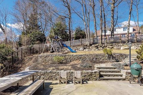 54 Blake Rd, Brookline, MA 02445 photo 19