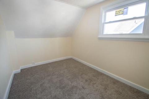31 Governor St, Springfield, MA 01104 photo 9