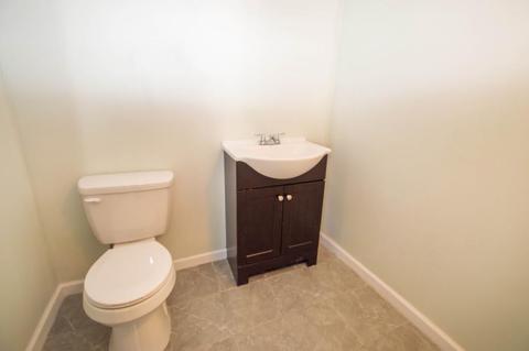 31 Governor St, Springfield, MA 01104 photo 8