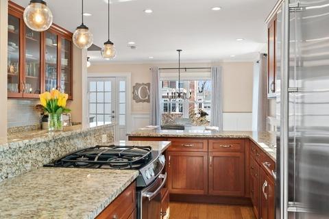 41 Pilgrim Rd, Marblehead, MA 01945 photo 3