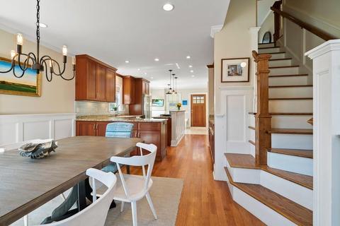 41 Pilgrim Rd, Marblehead, MA 01945 photo 2