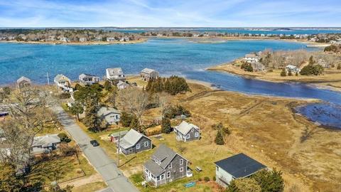 16 Massasoit Ave, Mashpee, MA 02649 photo 2