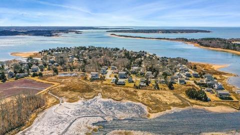16 Massasoit Ave, Mashpee, MA 02649 photo 4