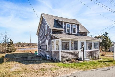 16 Massasoit Ave, Mashpee, MA 02649 photo 6