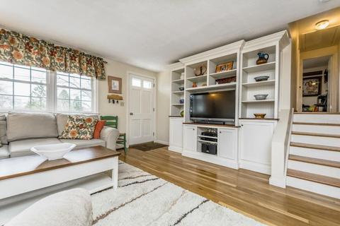 164 Summer St, Maynard, MA 01754 photo 2