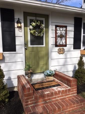 2 Glade St, Worcester, MA 01610 photo 2