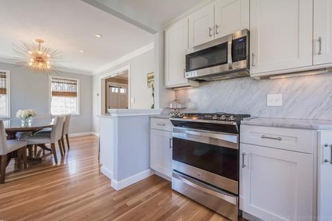 9 Cape Cod Ln, Milton, MA 02186 photo 4