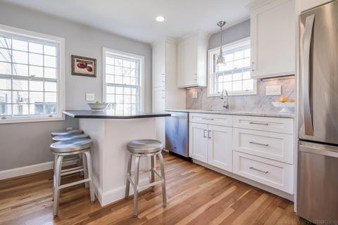 9 Cape Cod Ln, Milton, MA 02186 photo 5