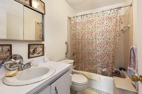 294 Walnut St #1, Brookline, MA 02445 photo 14