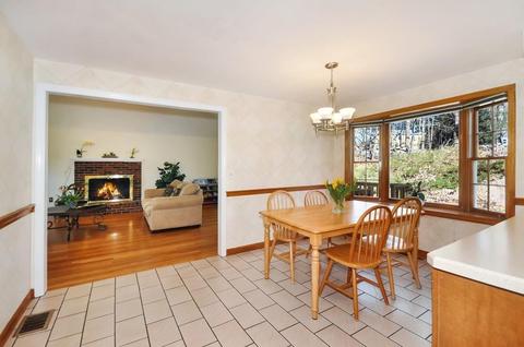 5 Badger Cir, Acton, MA 01720 photo 8