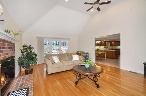 5 Badger Cir, Acton, MA 01720 photo 10
