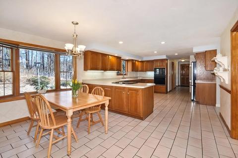 5 Badger Cir, Acton, MA 01720 photo 6