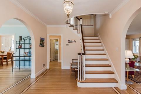 48 Corey Rd, Brookline, MA 02445 photo 3