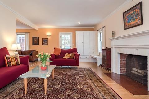 48 Corey Rd, Brookline, MA 02445 photo 6