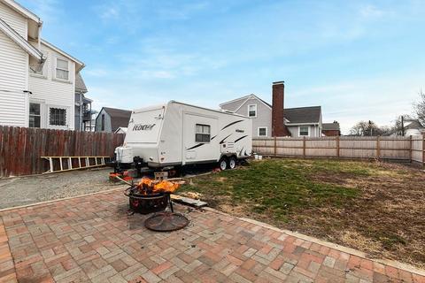 111 Woodlawn St, Everett, MA 02149 photo 15