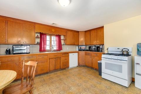 111 Woodlawn St, Everett, MA 02149 photo 5