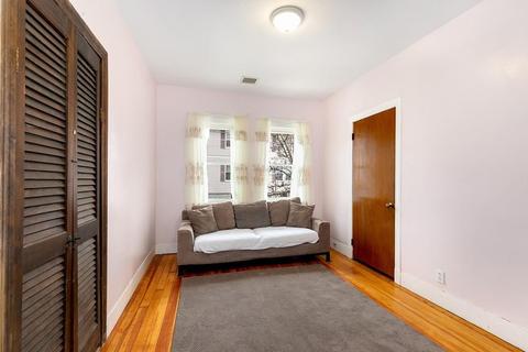 111 Woodlawn St, Everett, MA 02149 photo 6