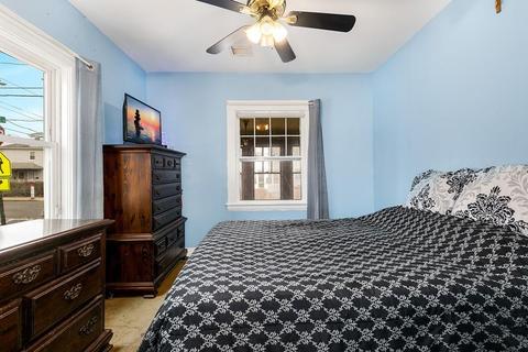 111 Woodlawn St, Everett, MA 02149 photo 8