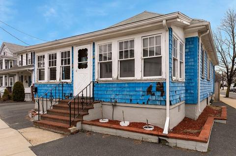 111 Woodlawn St, Everett, MA 02149 photo 2