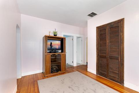111 Woodlawn St, Everett, MA 02149 photo 7