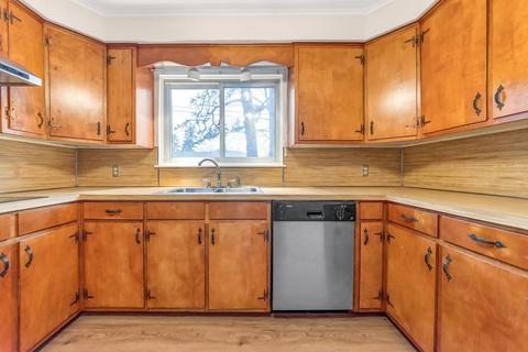 201 Overlook Dr, Springfield, MA 01118 photo 17