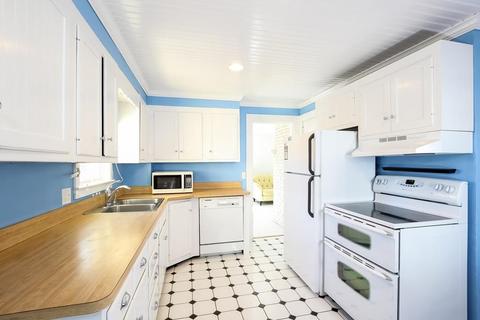 74 Chase St, Barnstable, MA 02601 photo 6