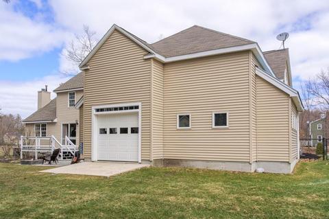4 Garrison Rd, Dracut, MA 01826 photo 3