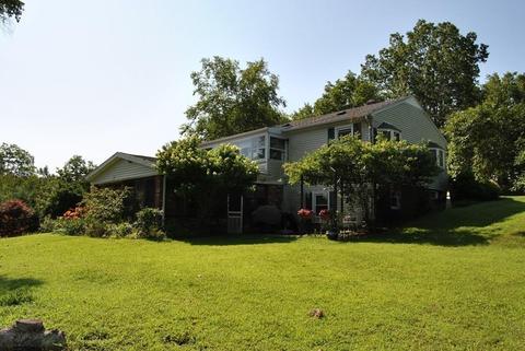 32 Jackson Rd, Webster, MA 01570 photo 2