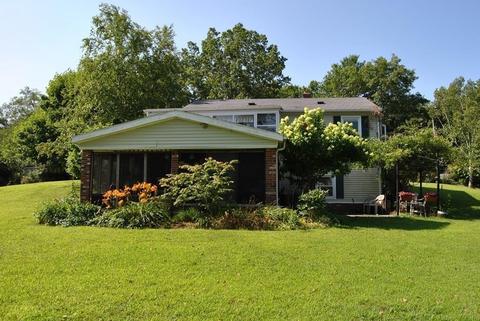 32 Jackson Rd, Webster, MA 01570 photo 1