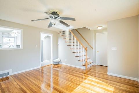 15 Fairway Dr, Springfield, MA 01108 photo 9
