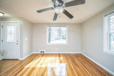 15 Fairway Dr, Springfield, MA 01108 photo 6