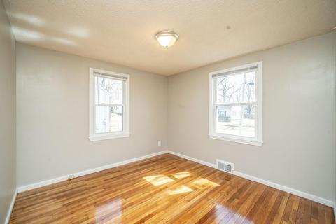 15 Fairway Dr, Springfield, MA 01108 photo 12