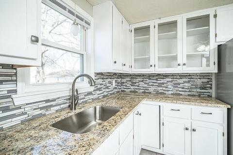 15 Fairway Dr, Springfield, MA 01108 photo 3