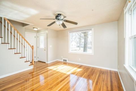15 Fairway Dr, Springfield, MA 01108 photo 8
