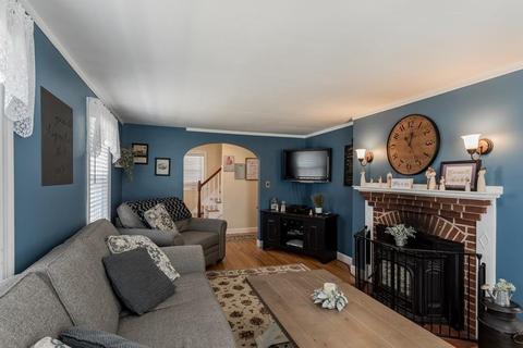 6 Longworth Rd, Worcester, MA 01602 photo 4