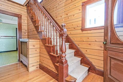 17 Chauncey St, Dedham, MA 02026 photo 4