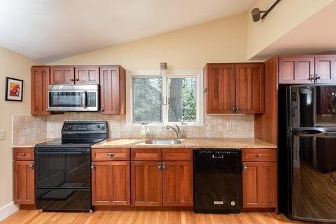 38 Whitcomb Ave, Hingham, MA 02043 photo 8