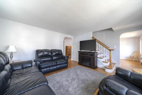 17 Griswold St, Everett, MA 02149 photo 8