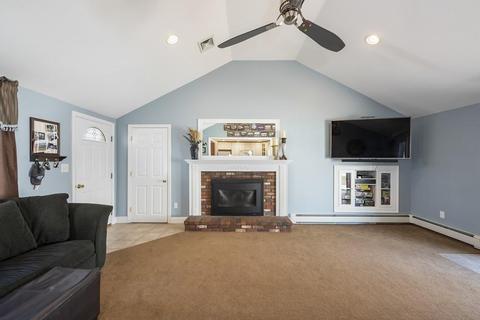 3 Chestnut Rd, Canton, MA 02021 photo 4