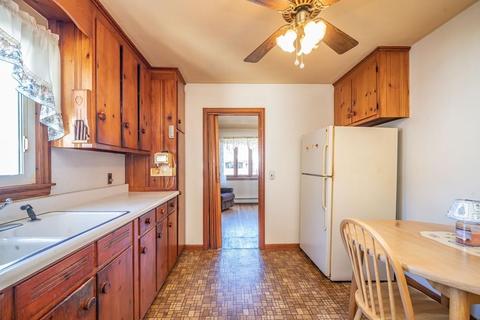 123 Manning St, Chicopee, MA 01020 photo 9